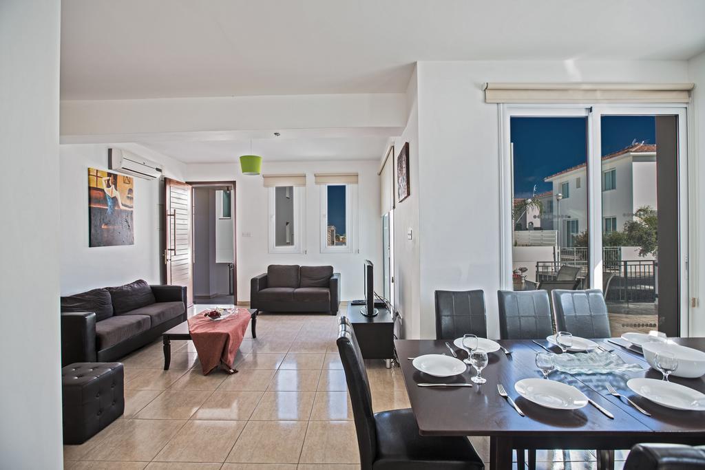 Avra Villas 帕拉利米尼 客房 照片